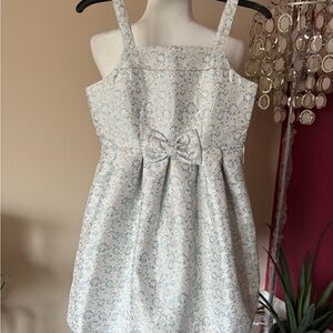 NWT yumi party girl, size 9/10, beautiful ivory, light blue, Gold shimmer dress